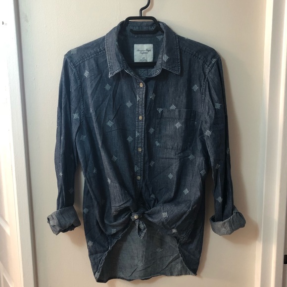 American Eagle denim button down - Picture 1 of 4